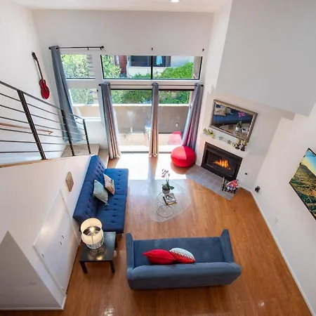 Villa Franklin Hollywood Bowl Loft